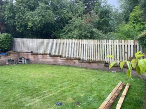 Fencing Companies in Whirlow S1 1LL