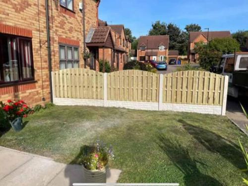 Garden Fencing Dore S1 2DB